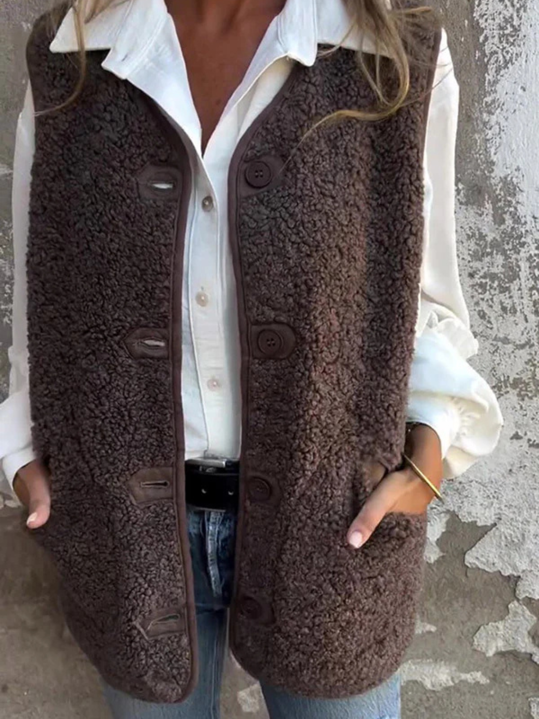 Nola | Mouwloos fleece vest met knoopsluiting