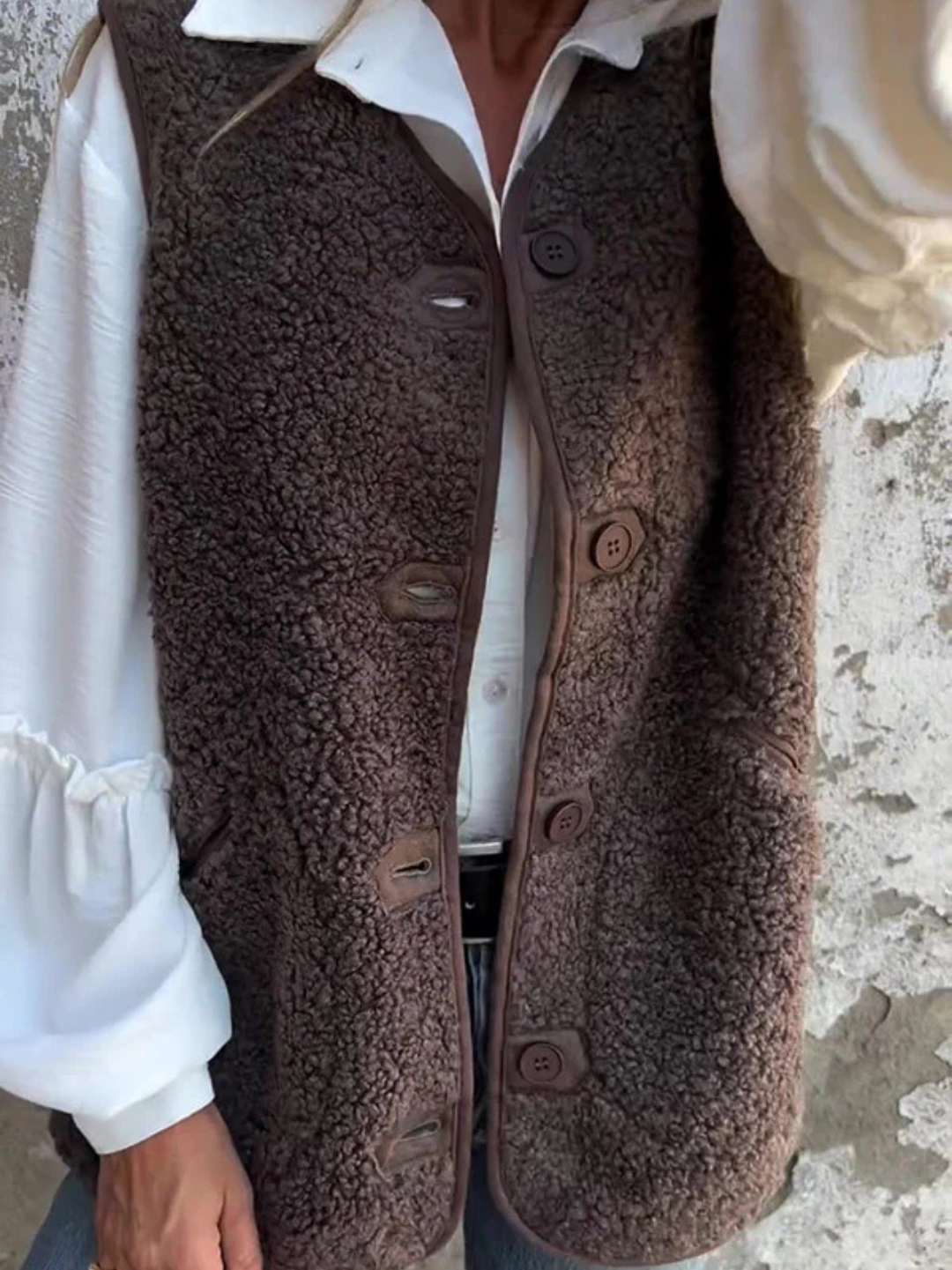Nola | Mouwloos fleece vest met knoopsluiting