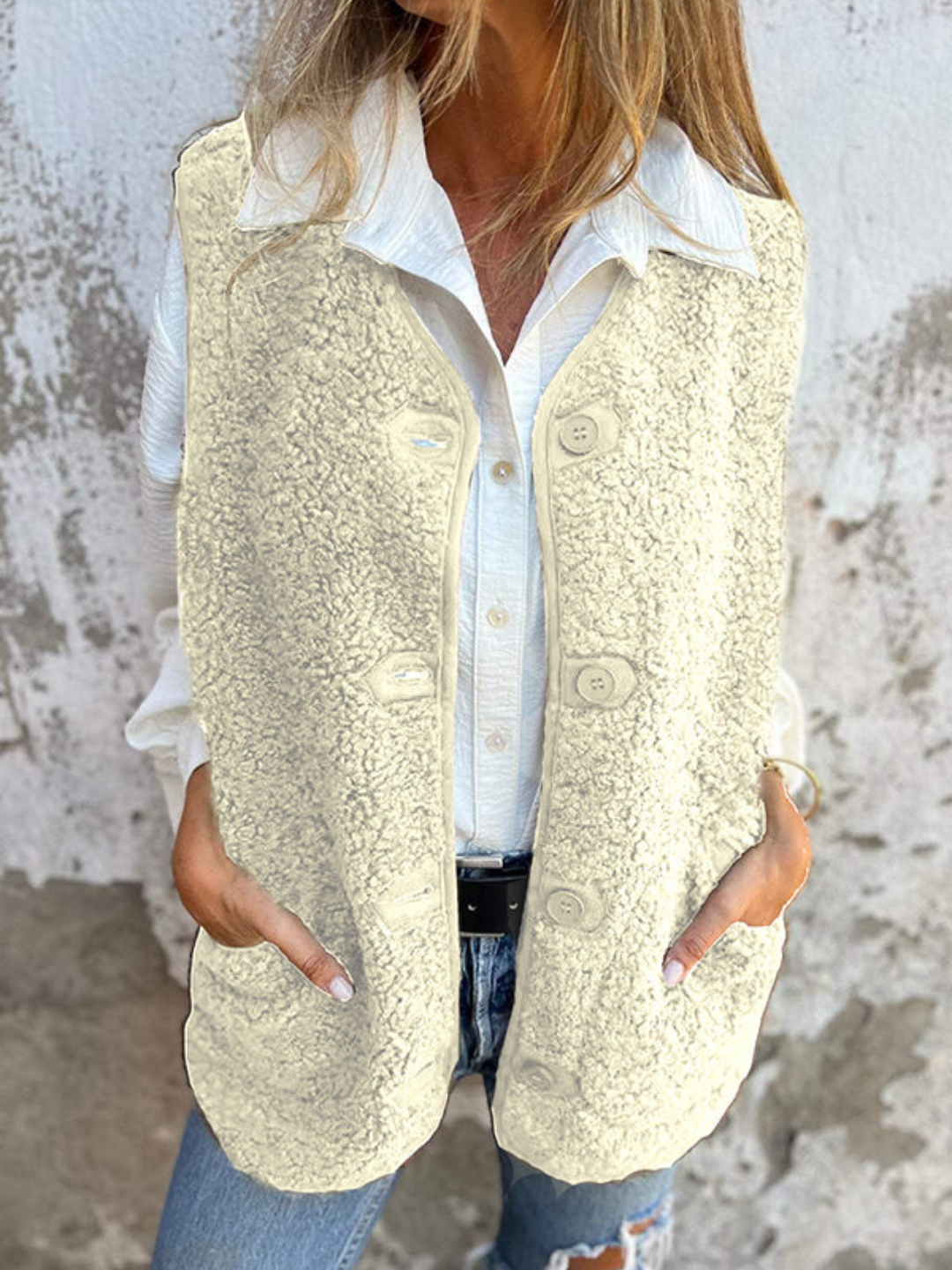 Nola | Mouwloos fleece vest met knoopsluiting