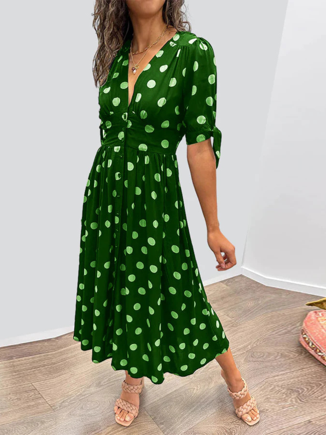Mia | Polkadot jurk met diepe v-hals