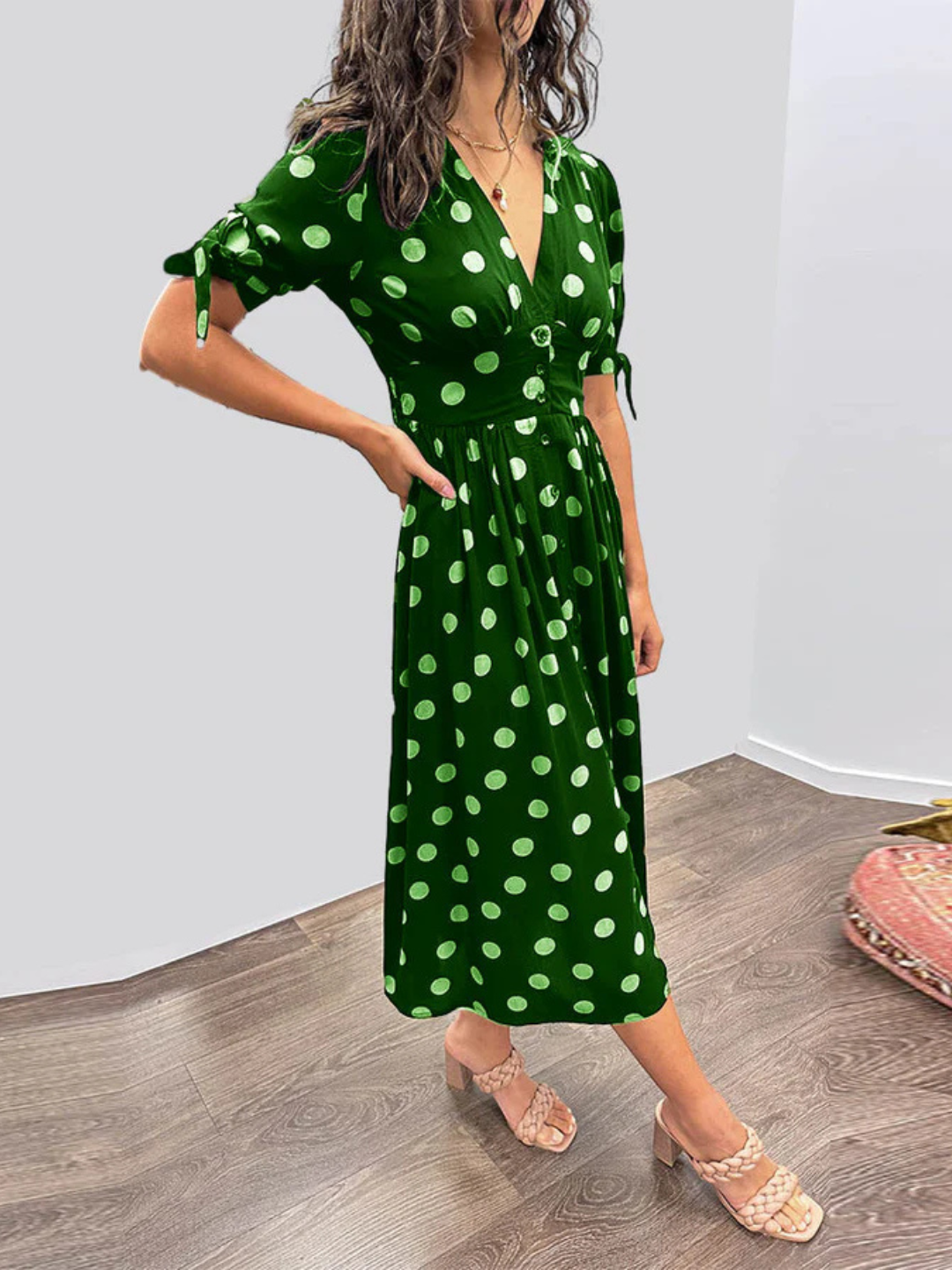 Mia | Polkadot jurk met diepe v-hals