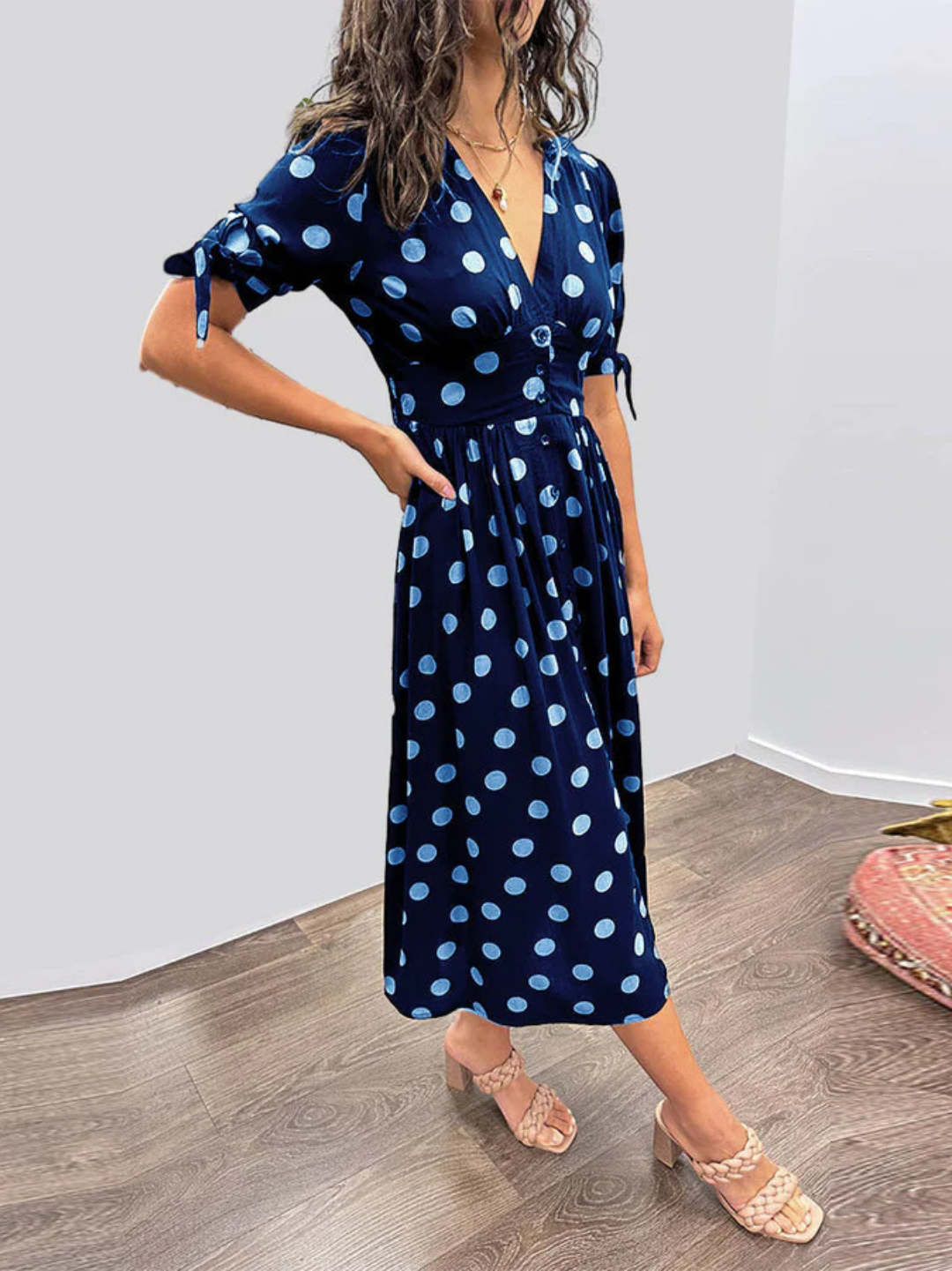 Mia | Polkadot jurk met diepe v-hals